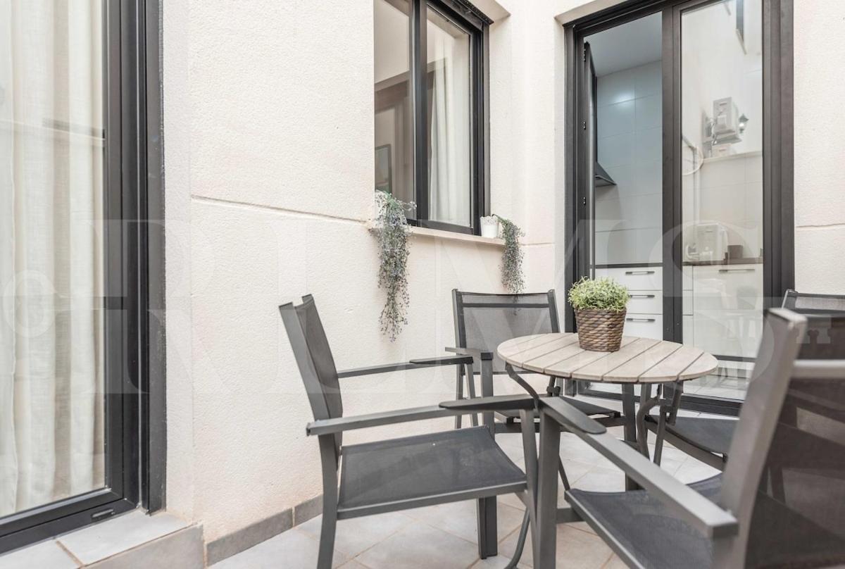Apartment With Parking And Patio - Center By Rems Málaga
